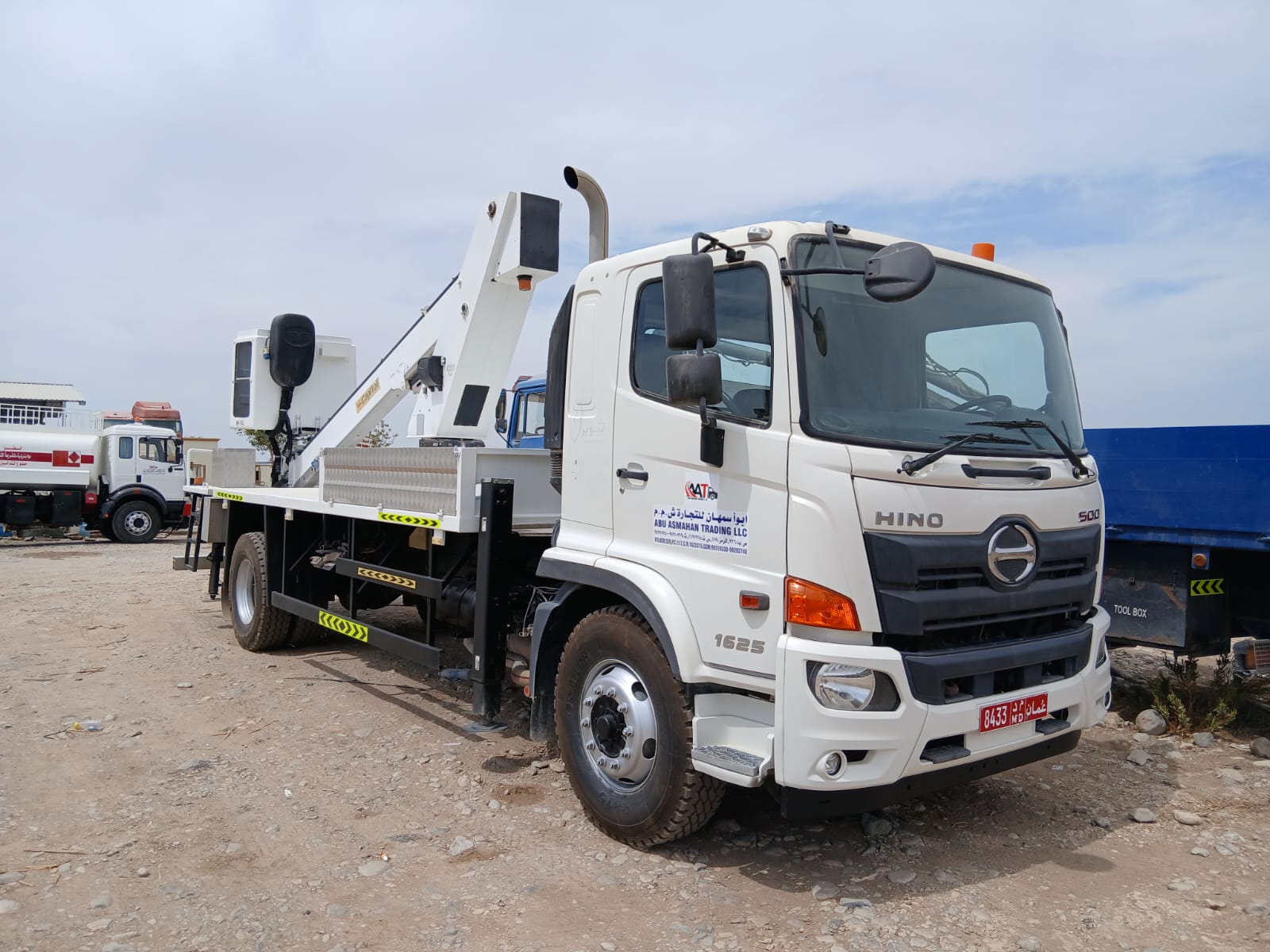 Abu Asmahan Trading man lift bucket truck support vehicle in Oman